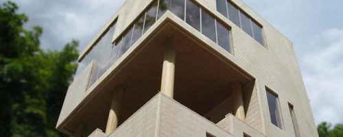 Immagine del modello architettonico di una torre per uffici